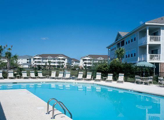 Barefoot golf vacations