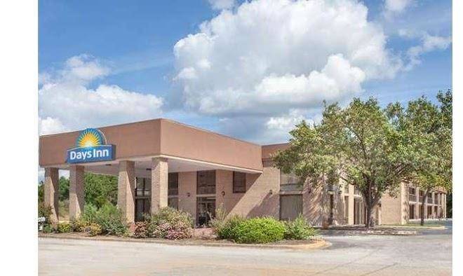 Days inn by wyndham clinton presbyterian college