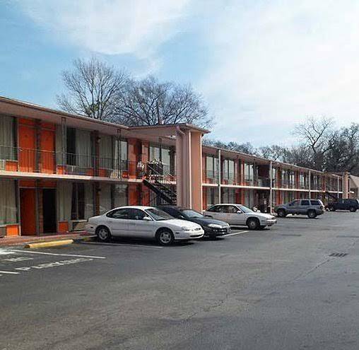 College inn spartanburg
