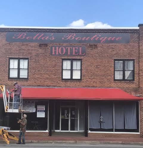 Bella's Boutique Hotel Image