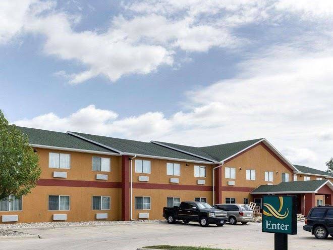 Quality inn brookings university