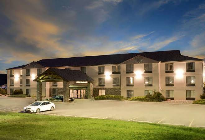Ramada by wyndham summerset rapid city west