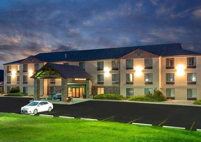 Summerset Hotel And Suites Image