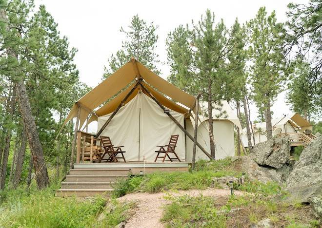 Under Canvas Mount Rushmore Image