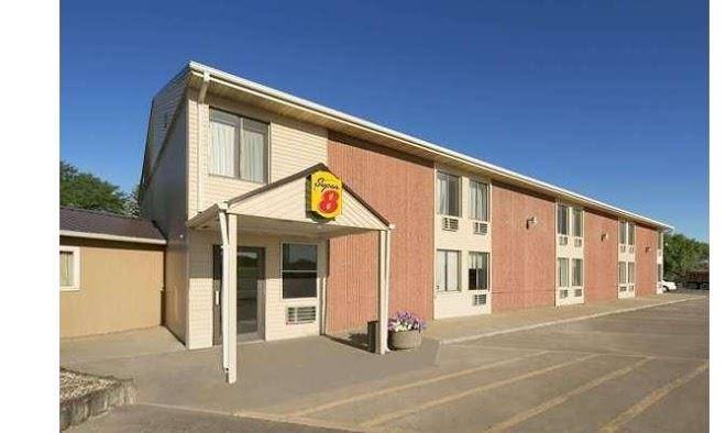 Super 8 by wyndham redfield