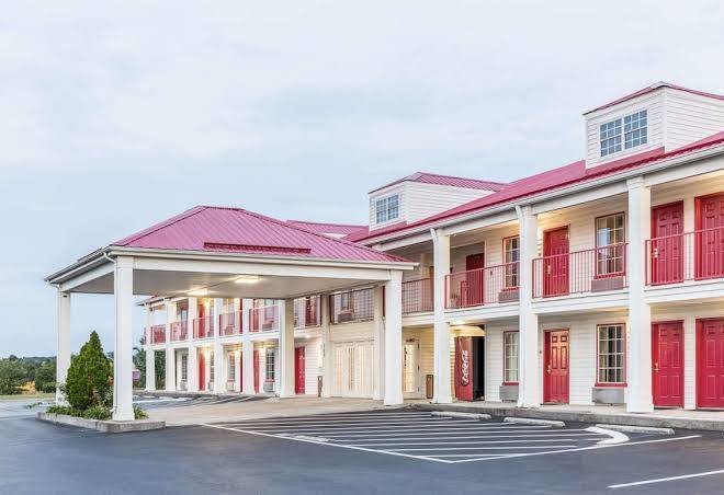 Super 8 by wyndham clinton