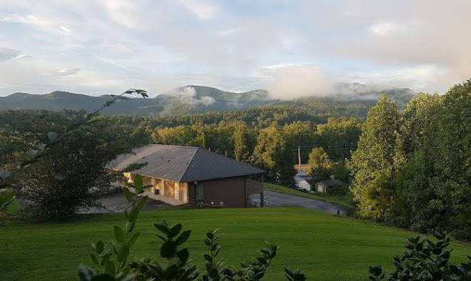 Townsend river breeze inn