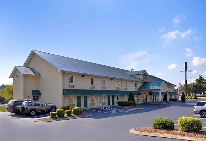 Douglas inn & suites
