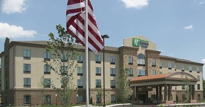Holiday inn express & suites cleveland northwest
