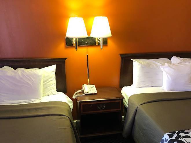 Budget host inn
