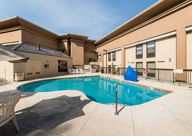 Hampton inn caryville i 75 cove lake state park