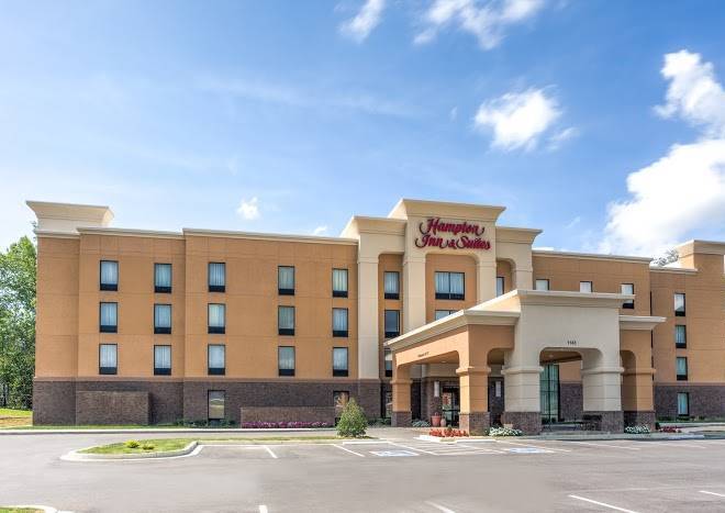 Hampton Inn & Suites Manchester Image