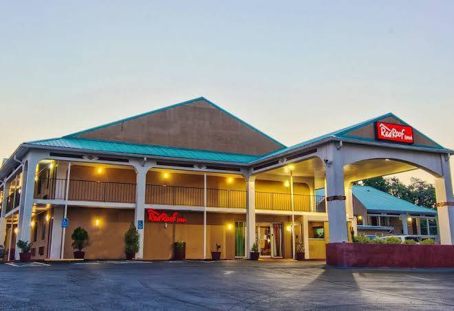 Red Roof Inn Crossville Image