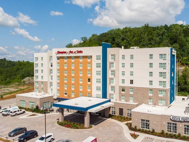 Hampton inn & suites by hilton nashville north skyline