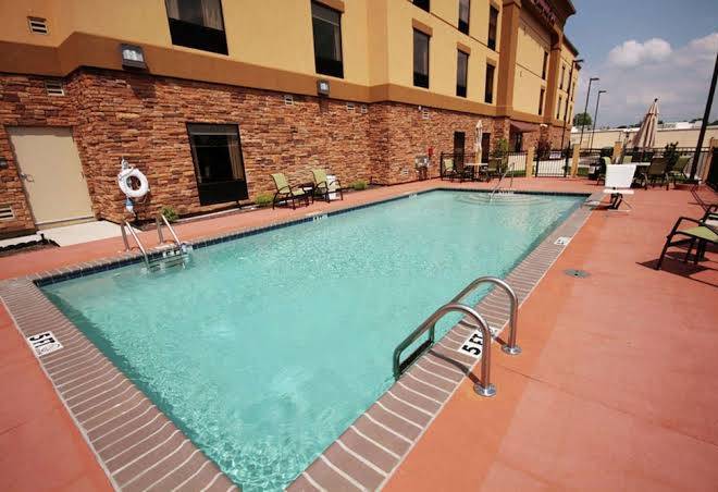 Hampton Inn Milan Image