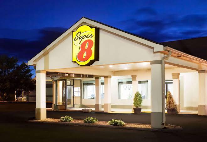 Super 8 By Wyndham Monteagle Tn Image