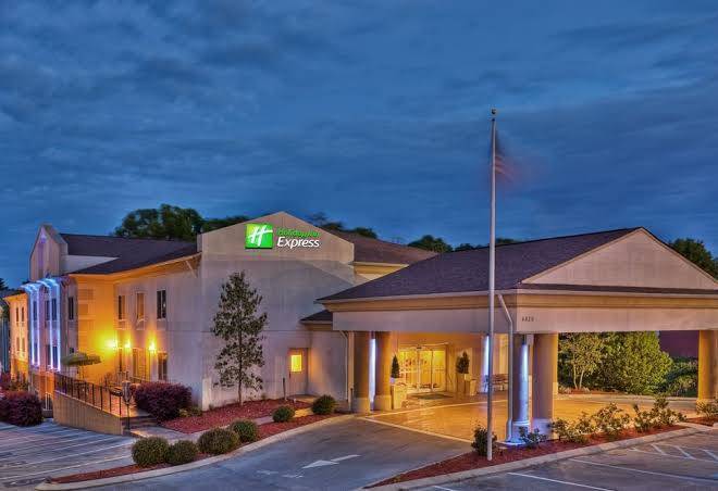 Holiday inn express & suites chattanooga hixson