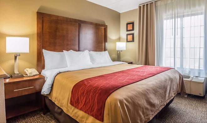 Comfort Inn & Suites Hamilton Place Image