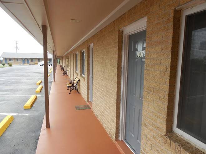 River Heights Motel Image