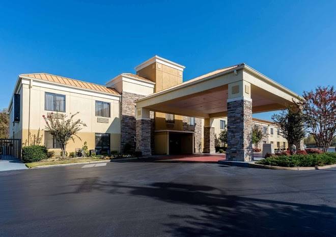 Comfort inn brownsville i 40