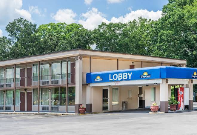Days inn by wyndham hurricane mills