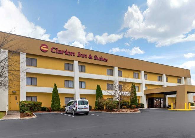 Clarion Inn & Suites West Knoxville Image