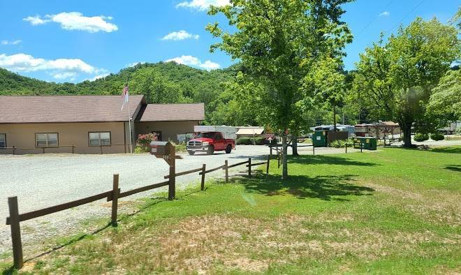 Escapees raccoon valley