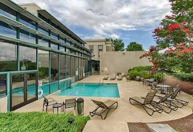 Holiday inn knoxville west cedar bluff rd