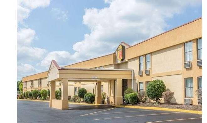 Super 8 by wyndham knoxville downtown area