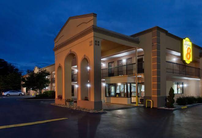 Super 8 by wyndham knoxville west farragut