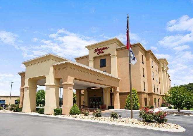 Hampton inn lenoir city