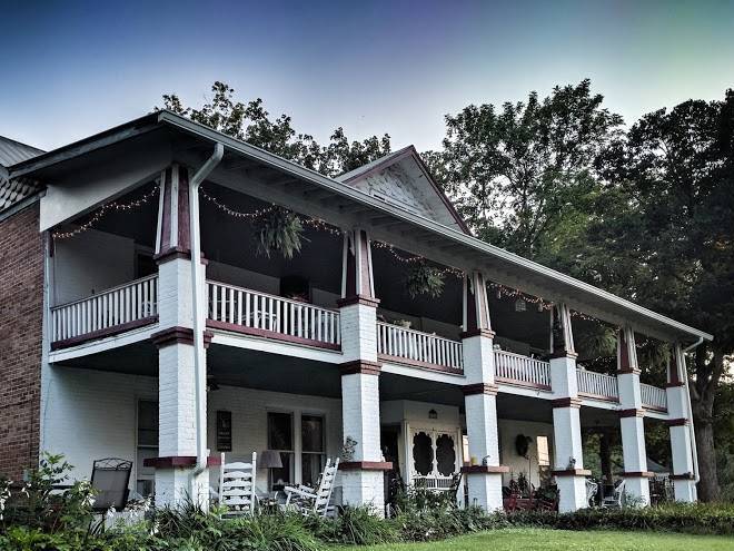 Armour's red boiling springs hotel