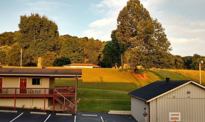 Sportman's lodge motel