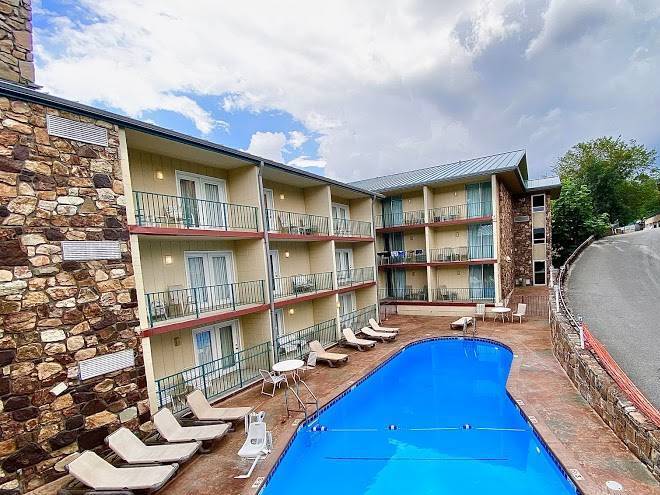 Reagan resorts inn