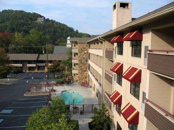 Howard johnson by wyndham downtown gatlinburg