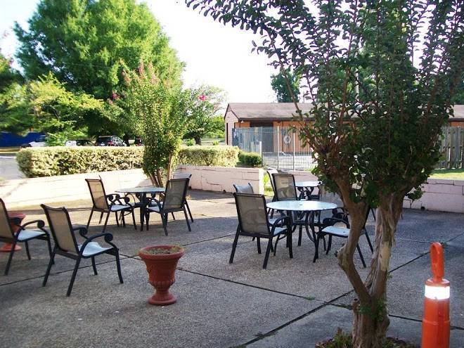 Americas Best Value Inn & Suites Memphis E Image