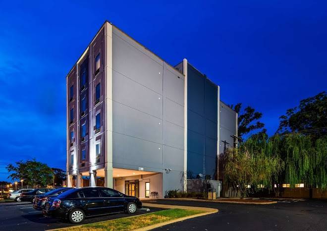 Best western plus gen x inn