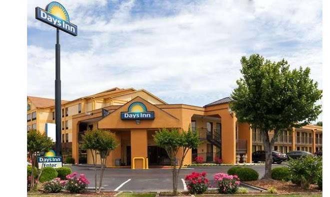 Days inn by wyndham memphis i40 and sycamore view