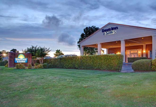 Days inn & suites by wyndham collierville germantown area