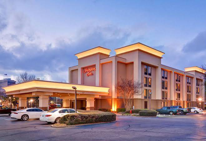 Hampton Inn Memphis Poplar Image