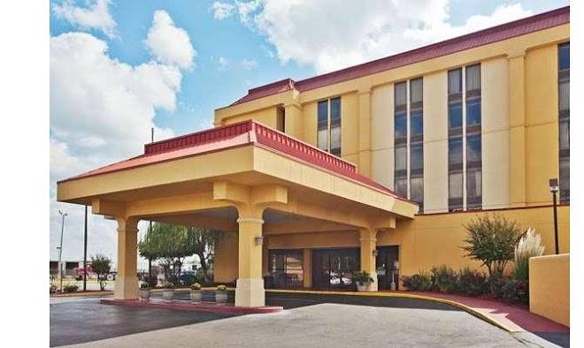 La quinta inn & suites by wyndham memphis airport graceland