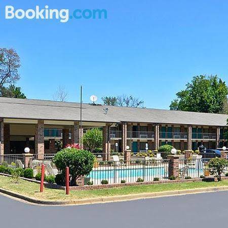 Travelers inn and suites