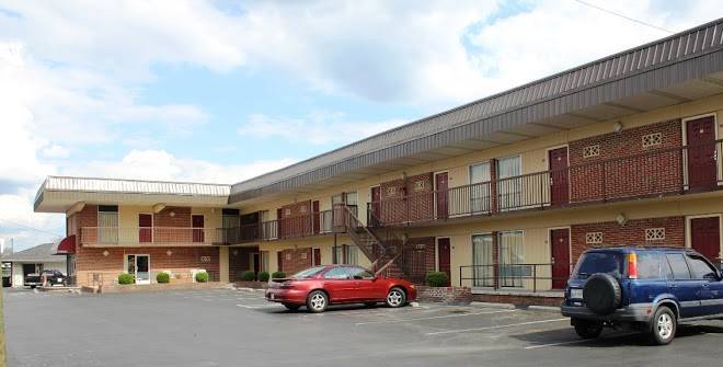 Speedway Inn Image