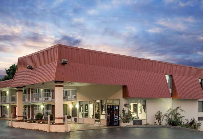 Super 8 by wyndham kingsport i 81