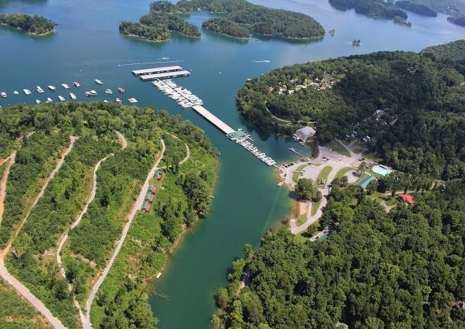 Hickory star resort & marina