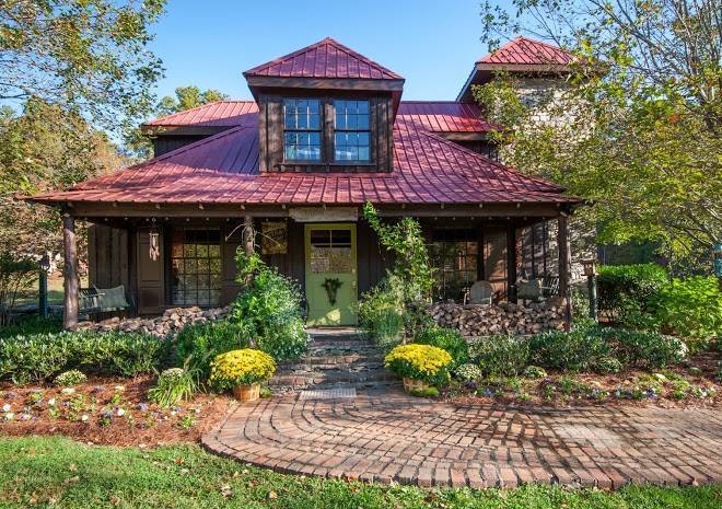 Moonshine hill inn