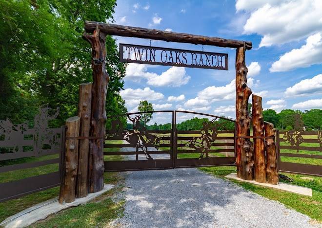 Twin oaks guest ranch