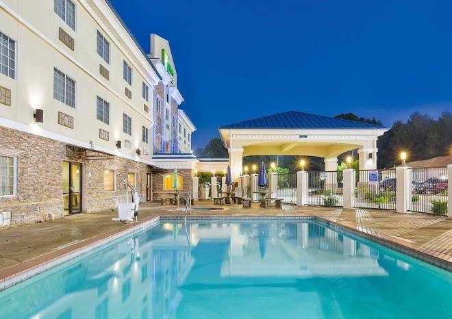 Holiday inn express palestine