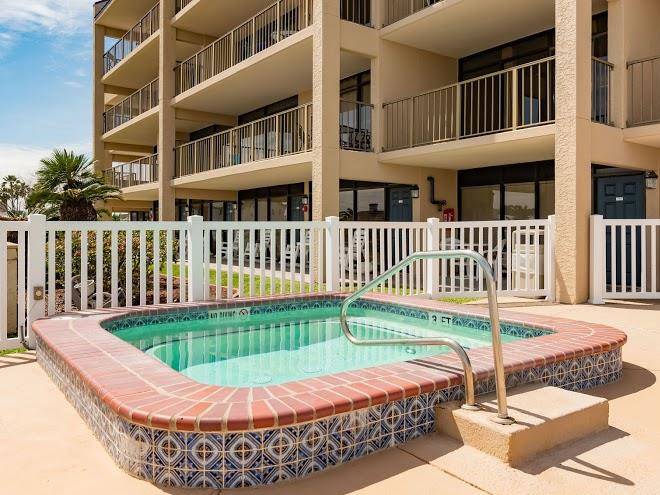 Laguna reef condominium