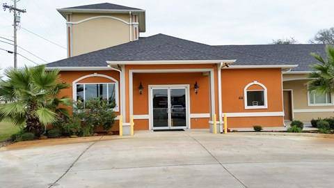 Studio 6 pleasanton tx